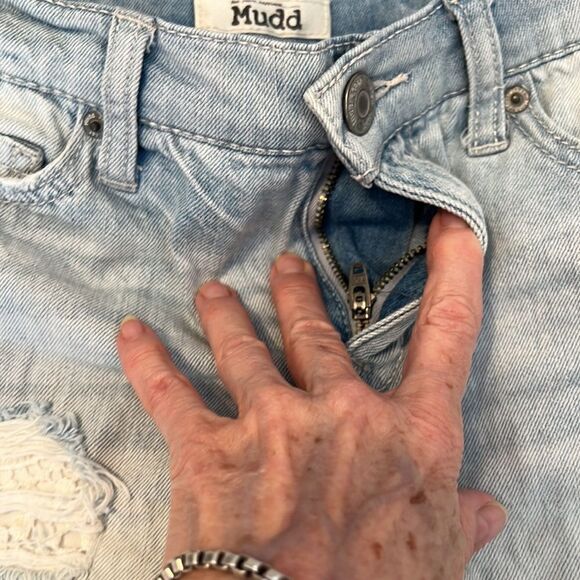 MUDD size 7 distressed denim shorts fab with cowboy boots or flip flops EUC - Picture 6 of 14